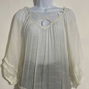 Umgee White Tunic Top!